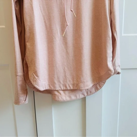 Athleta Tech Long Sleeve Hoodie in Blush Size M - Picture 5 of 8